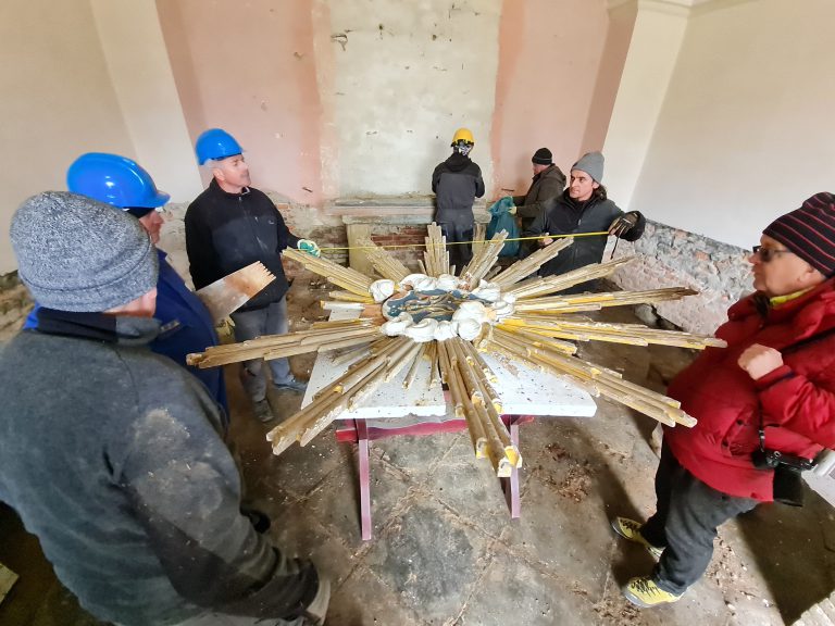 Pierwsze prace konserwatorskie