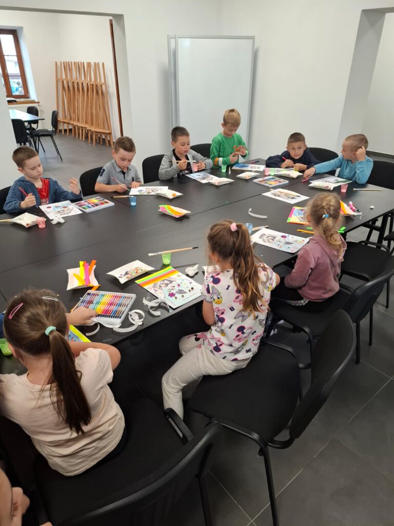 Zakończyliśmy cykl warsztatów pt. „Sukienka dla Mamy”